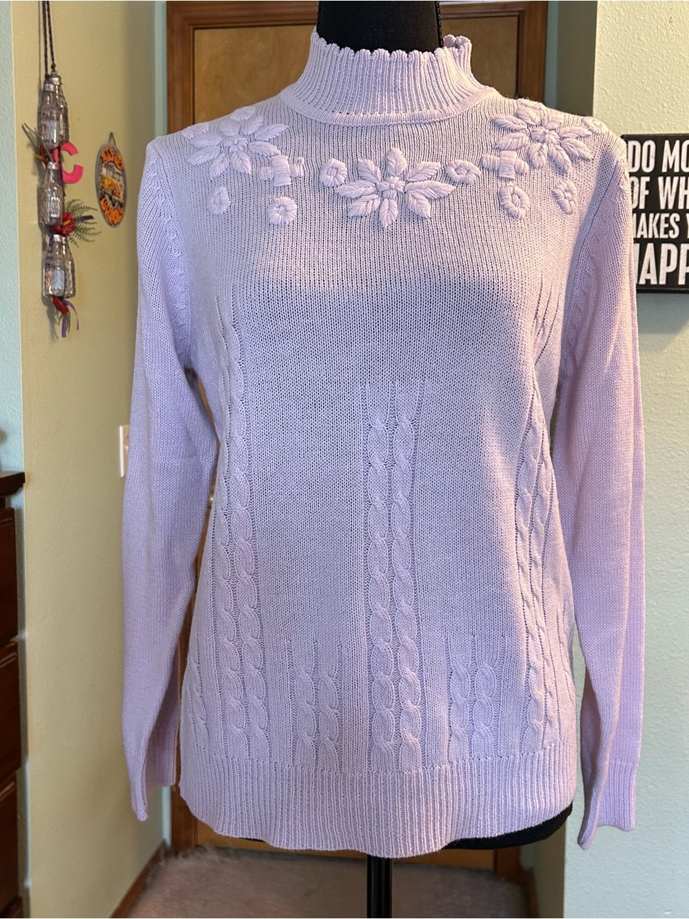 Vintage 90s lilac floral embroidered scallop mock neck sweater size M Grannycore